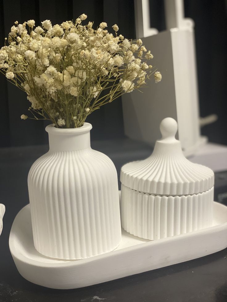 White Vase Set (Limited Edition)